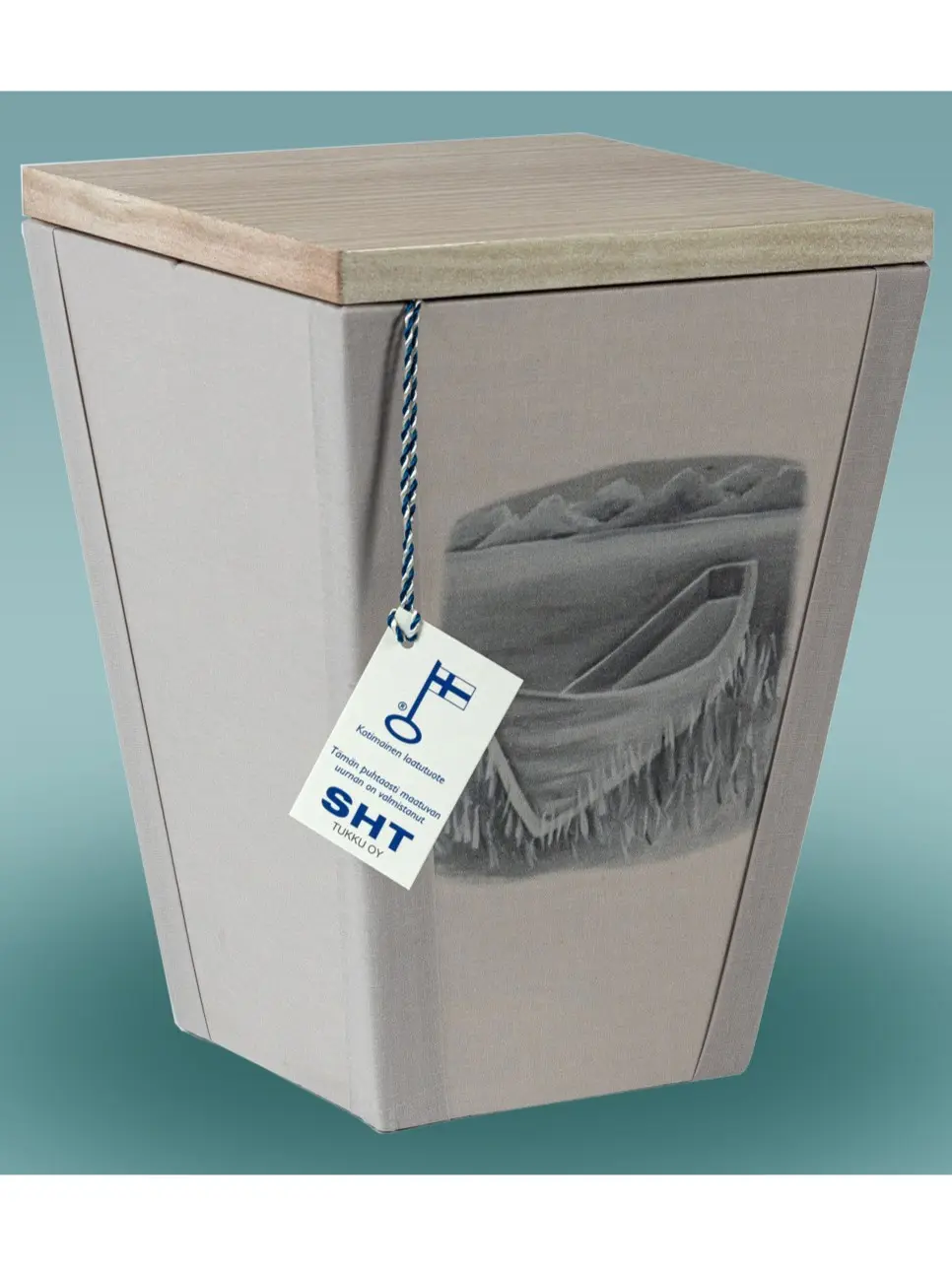 Vene uurna Puuvillalla verhoiltu, alaspäin kapeneva uurna, jonka kyljessä on kuva kaislikkoon vedetystä veneestä. Vaalea puukansi viimeistelee käsityönä Punkalaitumella valmistetun kokonaisuuden.